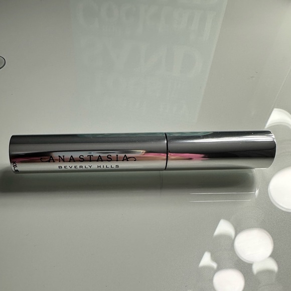Anastasia Makeup New Anastasia Clear Brow Gel Poshmark